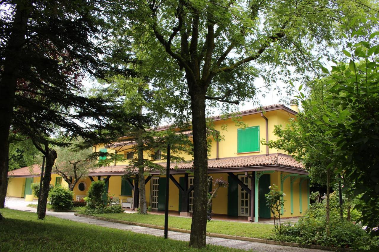 كابري B&B Villa Dei Cigni Reali المظهر الخارجي الصورة